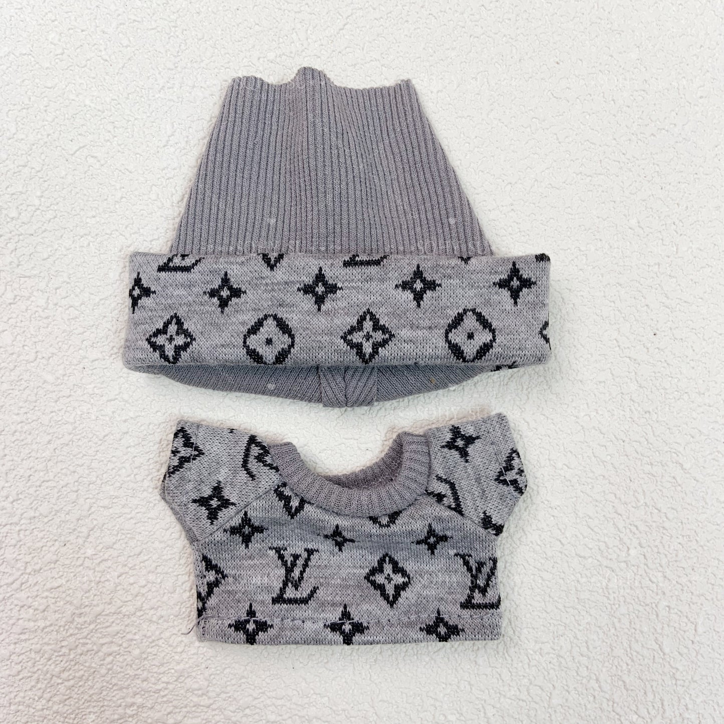 Lulu sweater set: hat + sweater,Multiple colors available, suitable for 17cm LBB dolls.