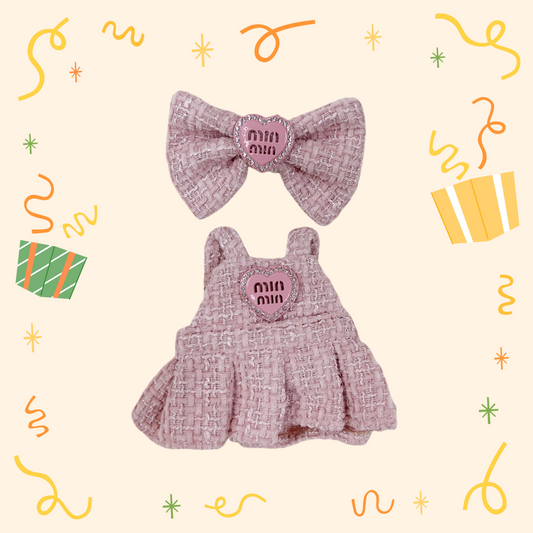 A dress set that girls really like, decorated with bows and paired with a bag, looks great and is suitable for a 17cm LBB